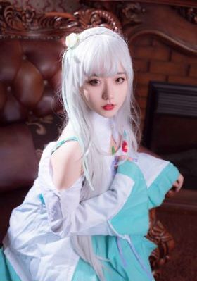 美女被人操
