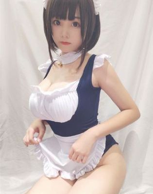 贱妾扒下脱裙子撅屁股迎