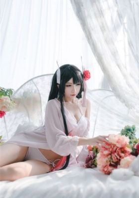 女子高中生的腰姿